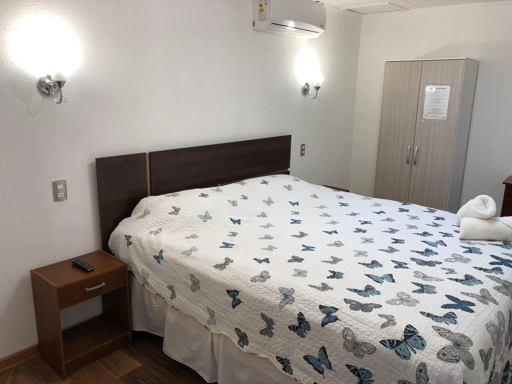 Отель Residencial Victoria Said Линарес Экстерьер фото