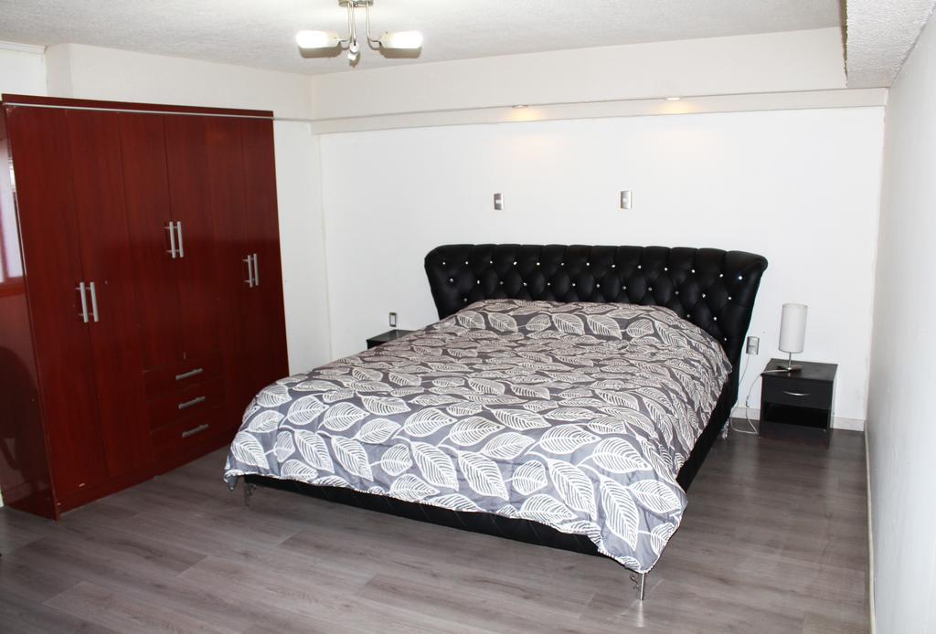 Отель Residencial Victoria Said Линарес Экстерьер фото