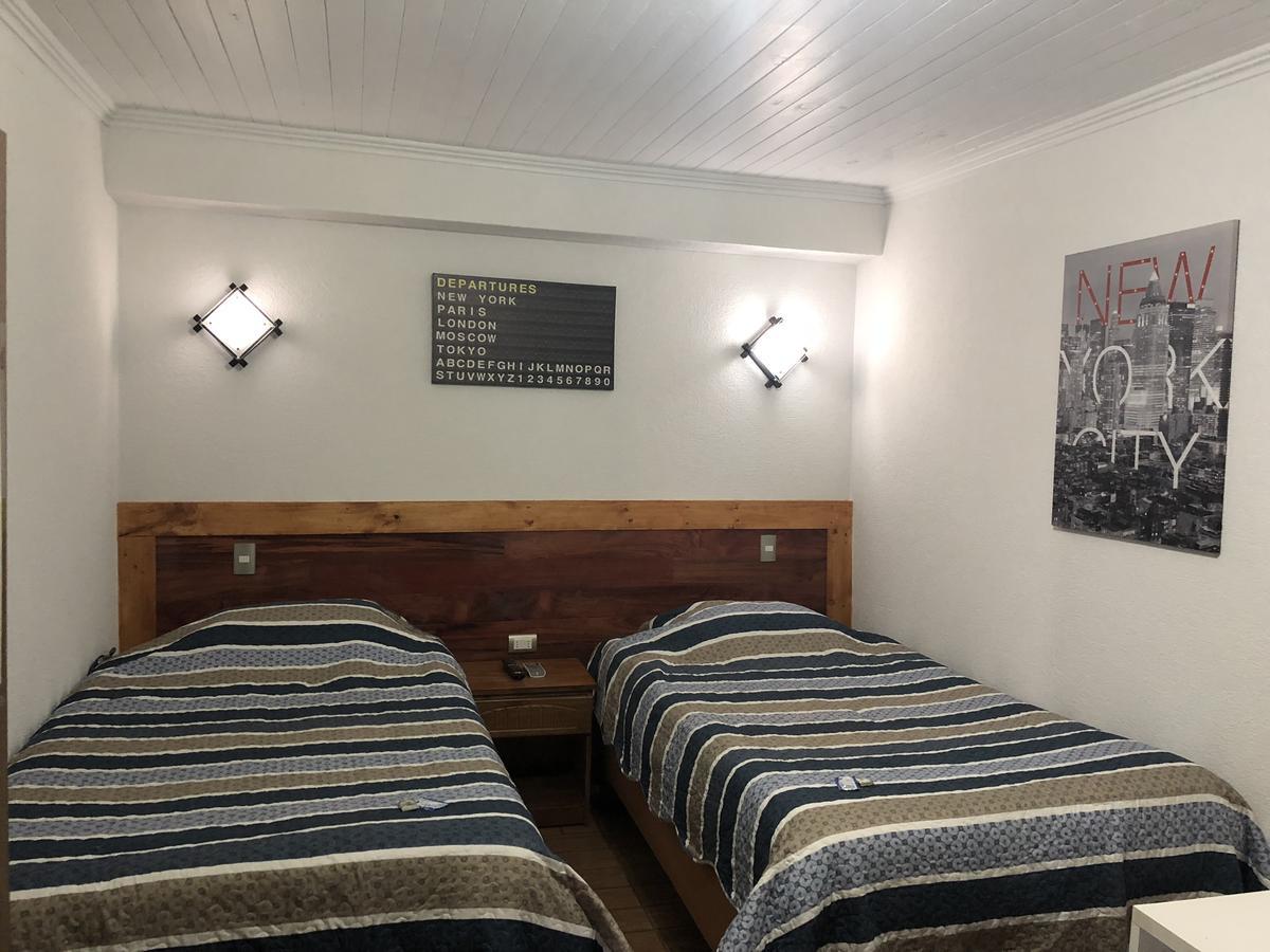 Отель Residencial Victoria Said Линарес Экстерьер фото