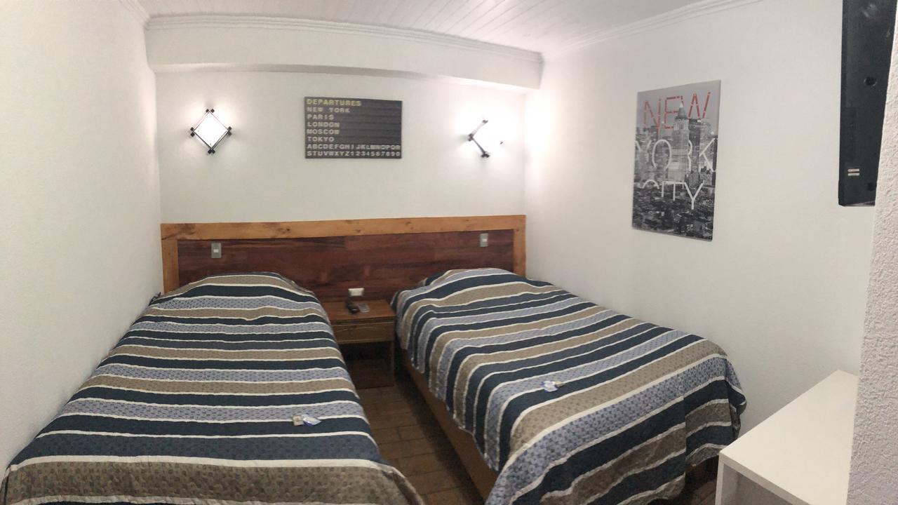 Отель Residencial Victoria Said Линарес Экстерьер фото